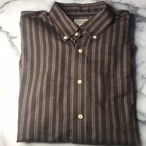 St Johns Bay Iron Free button down oxford
